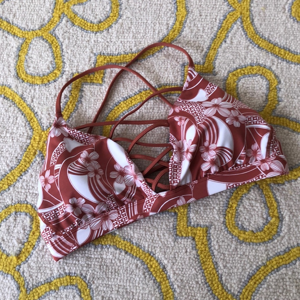 ☀️VS Sport Bikini Top☀️ Sz L